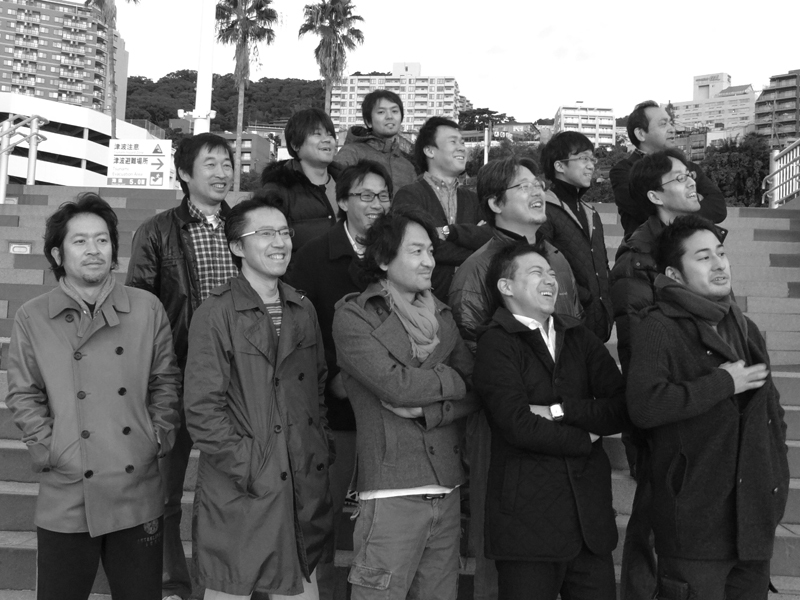 http://www.akasakakai.com/images/%E5%86%99%E7%9C%9F%E9%9B%86%E5%90%88.JPG